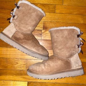 Ugh boots with bows